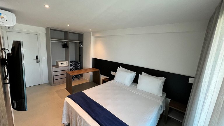 Studios Premium RN VI