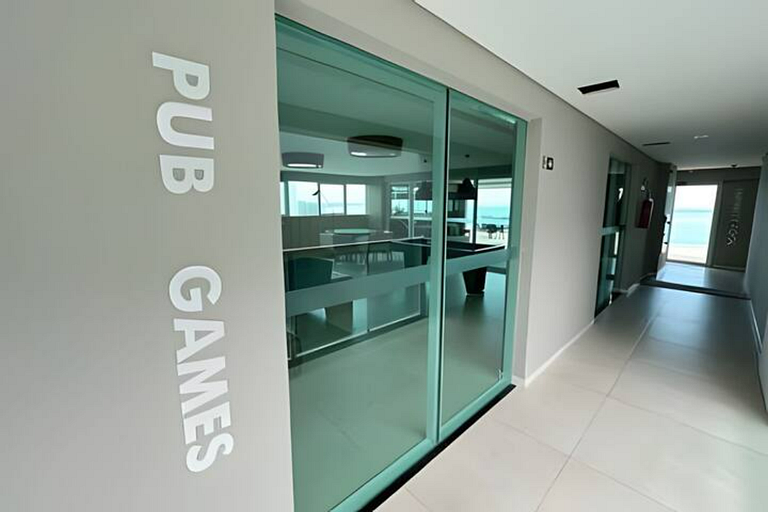 Studios Premium RN VI